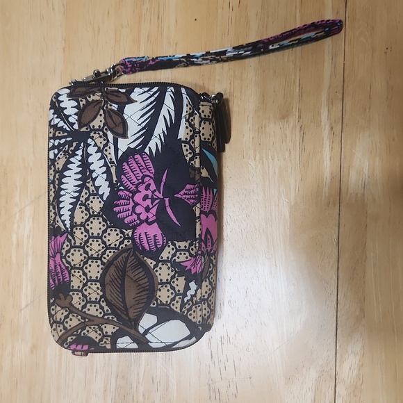 Vera Bradley Wristlet - Picture 3 of 6